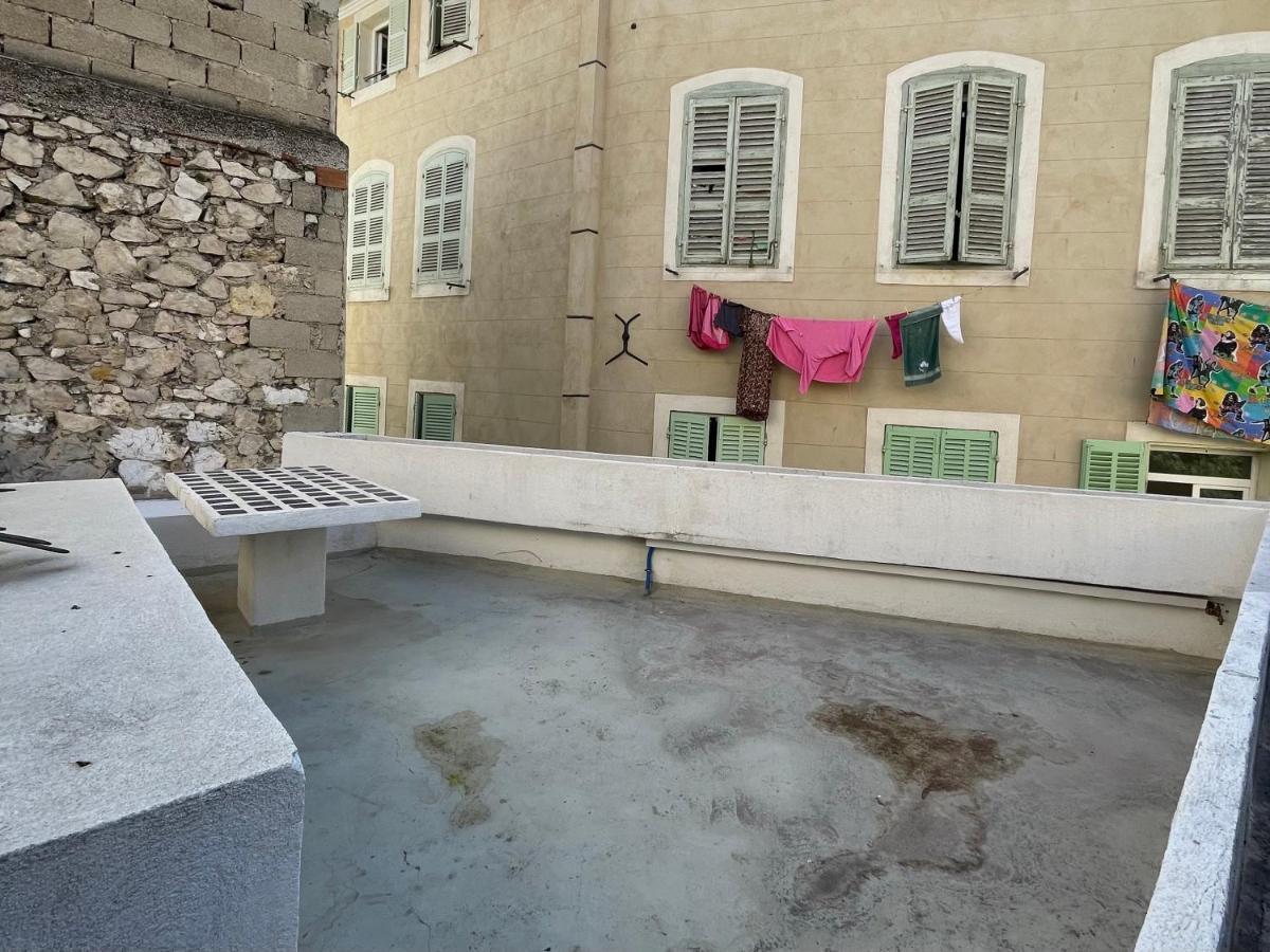 Residence Les Hauts De Saint Charles Marseille Exterior photo